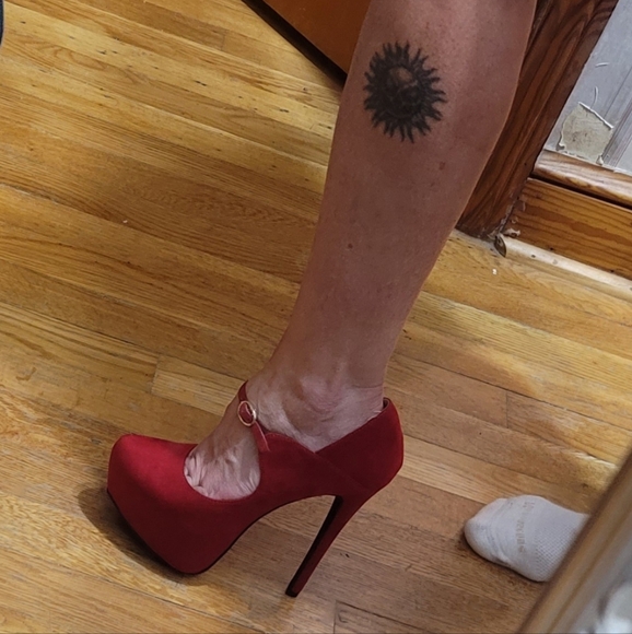 JustFab pumps - Picture 3 of 3